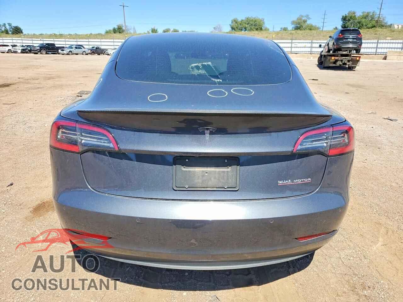 TESLA MODEL 3 2021 - 5YJ3E1EC0MF061170