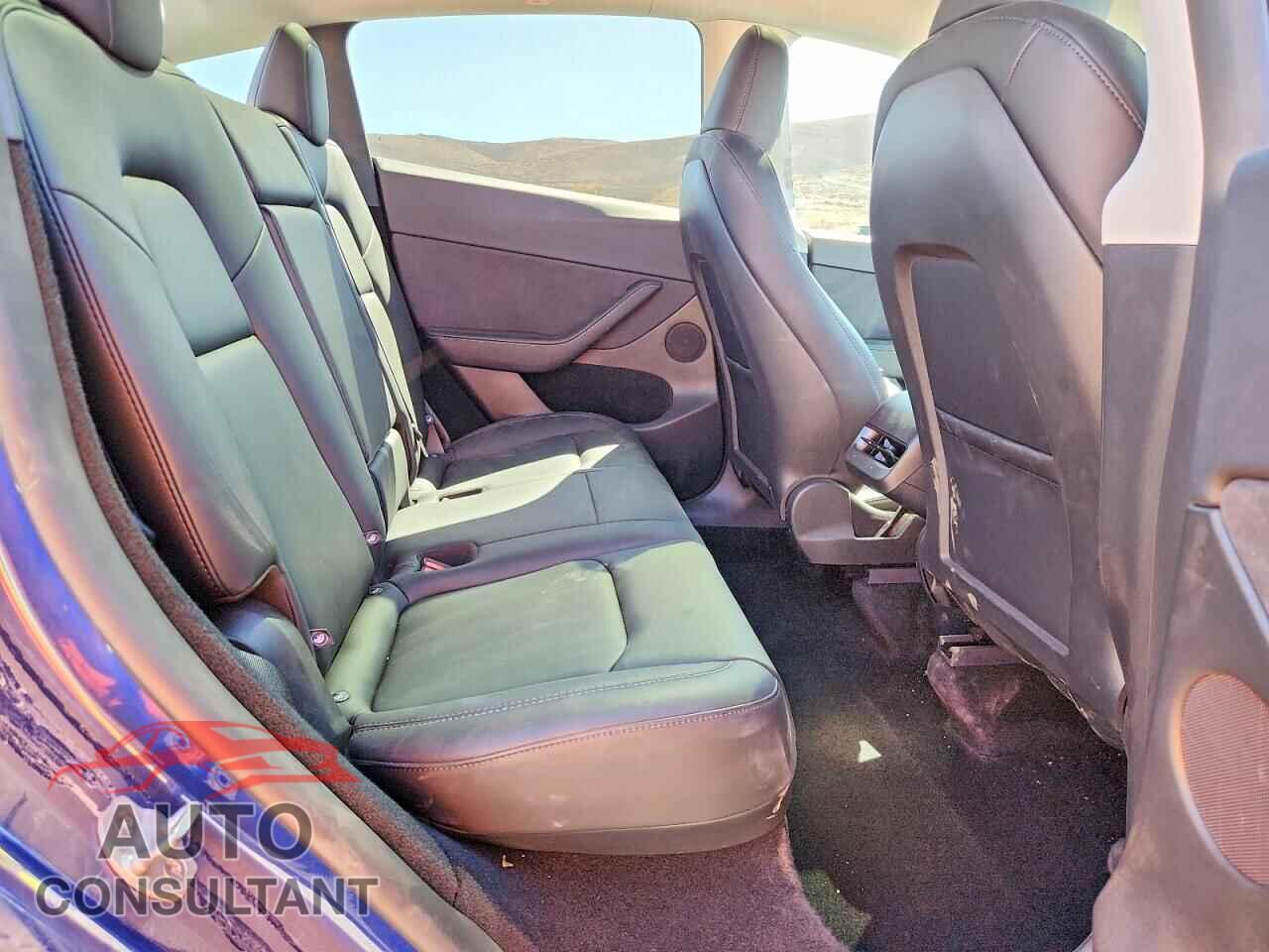 TESLA MODEL Y 2025 - 7SAYGDEDXSF232565