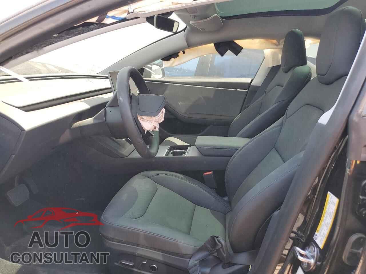 TESLA MODEL 3 2025 - 5YJ3E1EA8SF044371