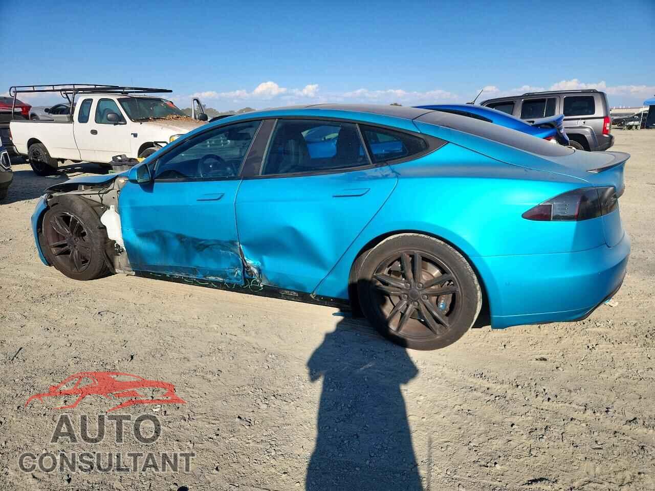 TESLA MODEL S 2015 - 5YJSA1E42FF102093
