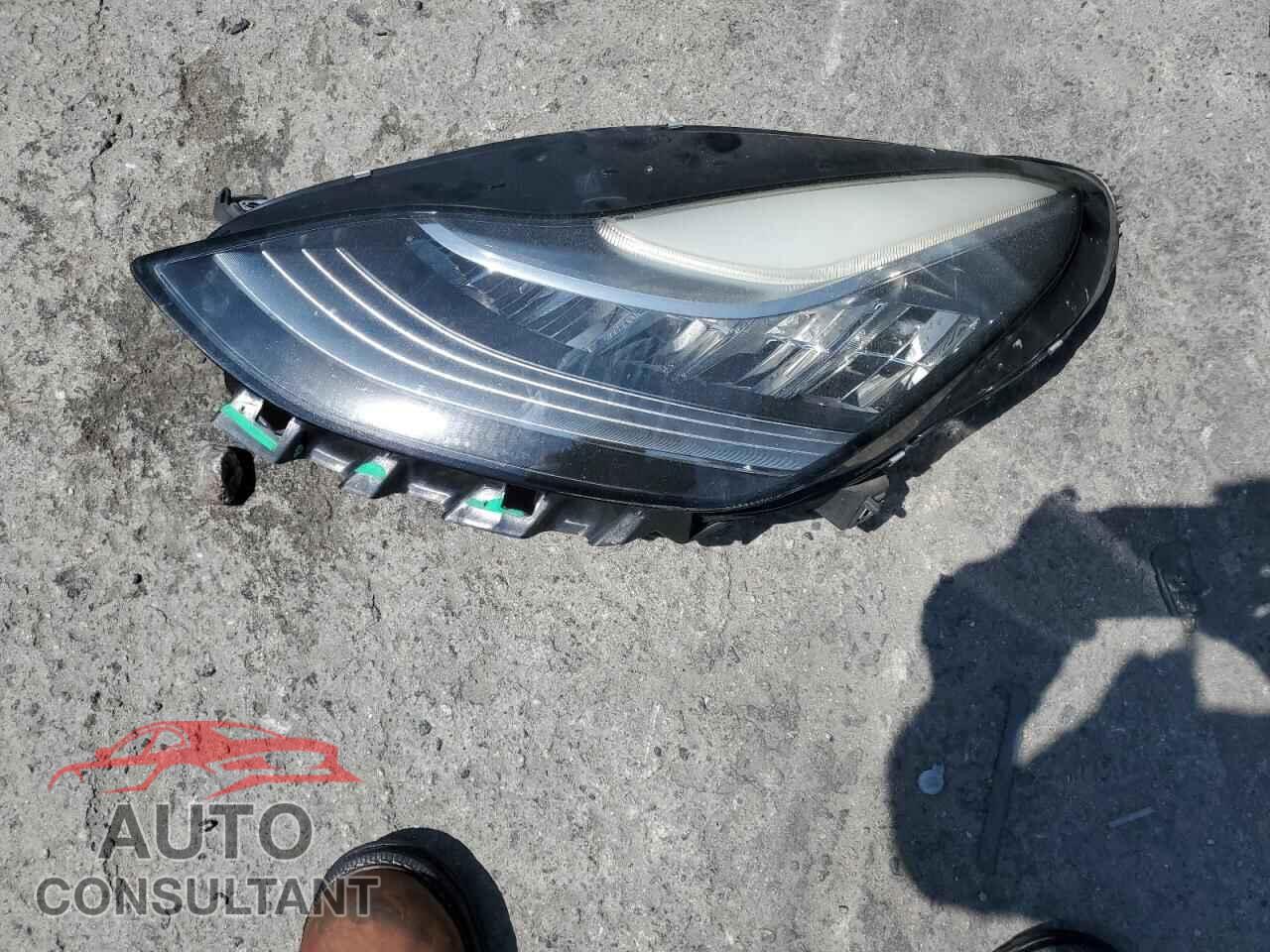 TESLA MODEL 3 2018 - 5YJ3E1EA6JF056517