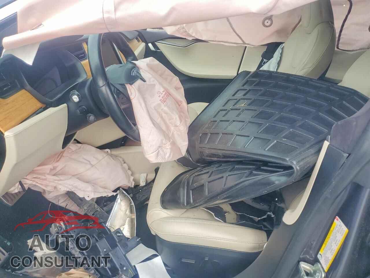 TESLA MODEL S 2021 - 5YJSA1E21MF424607
