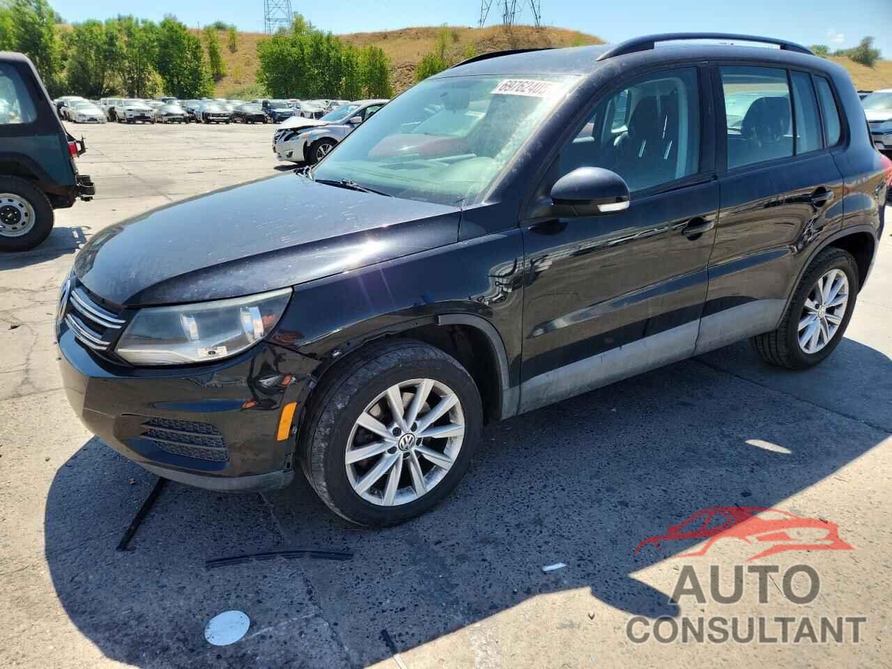 VOLKSWAGEN TIGUAN 2017 - WVGBV7AX4HK054833