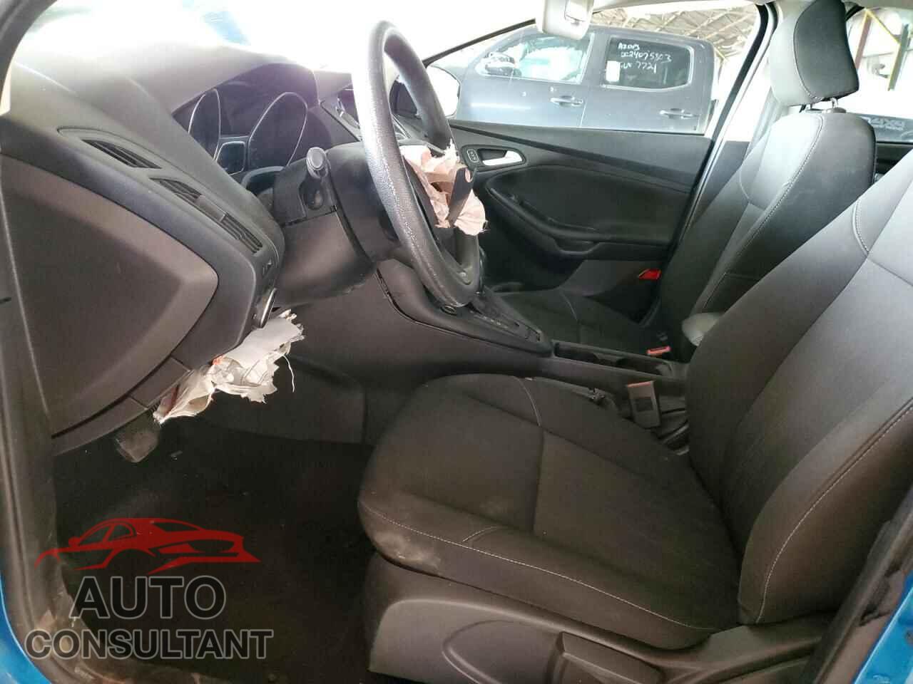 FORD FOCUS 2015 - 1FADP3K20FL232155