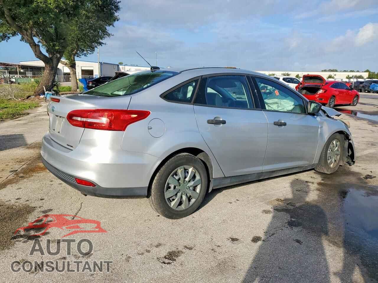 FORD FOCUS 2016 - 1FADP3E22GL281189