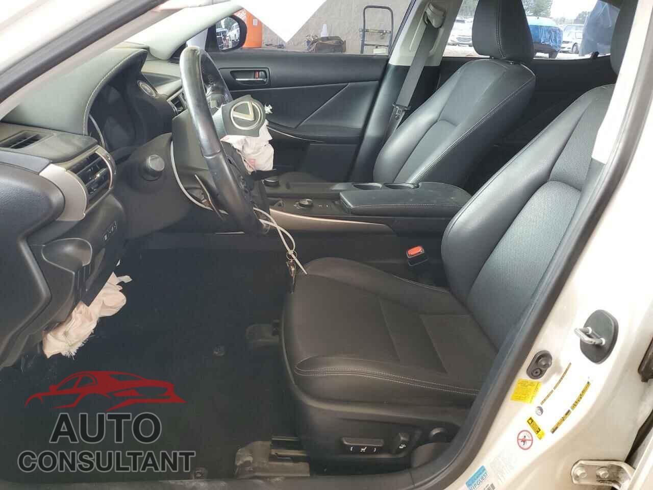 LEXUS IS 2016 - JTHBA1D28G5011301