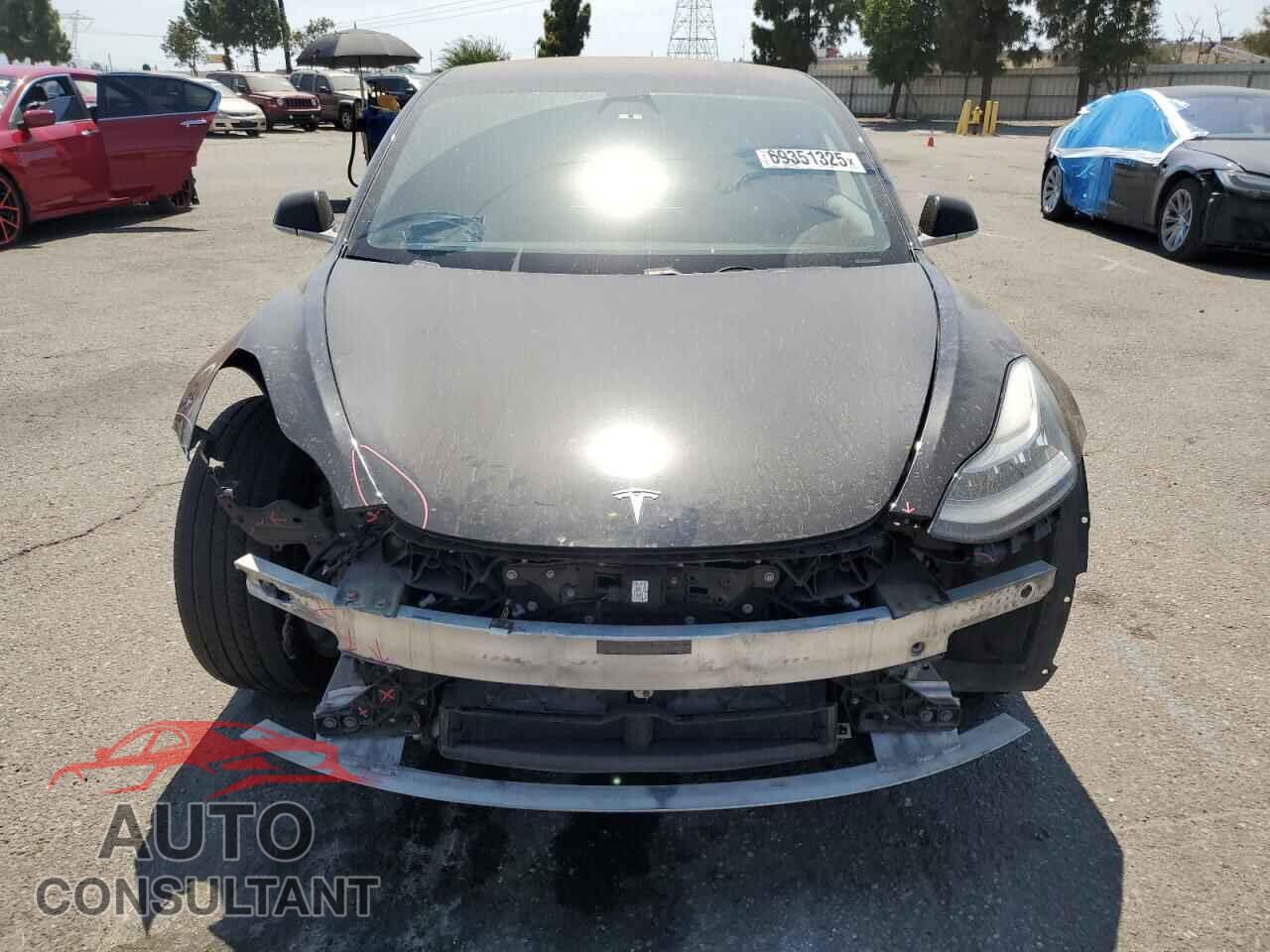 TESLA MODEL 3 2018 - 5YJ3E1EB5JF131815