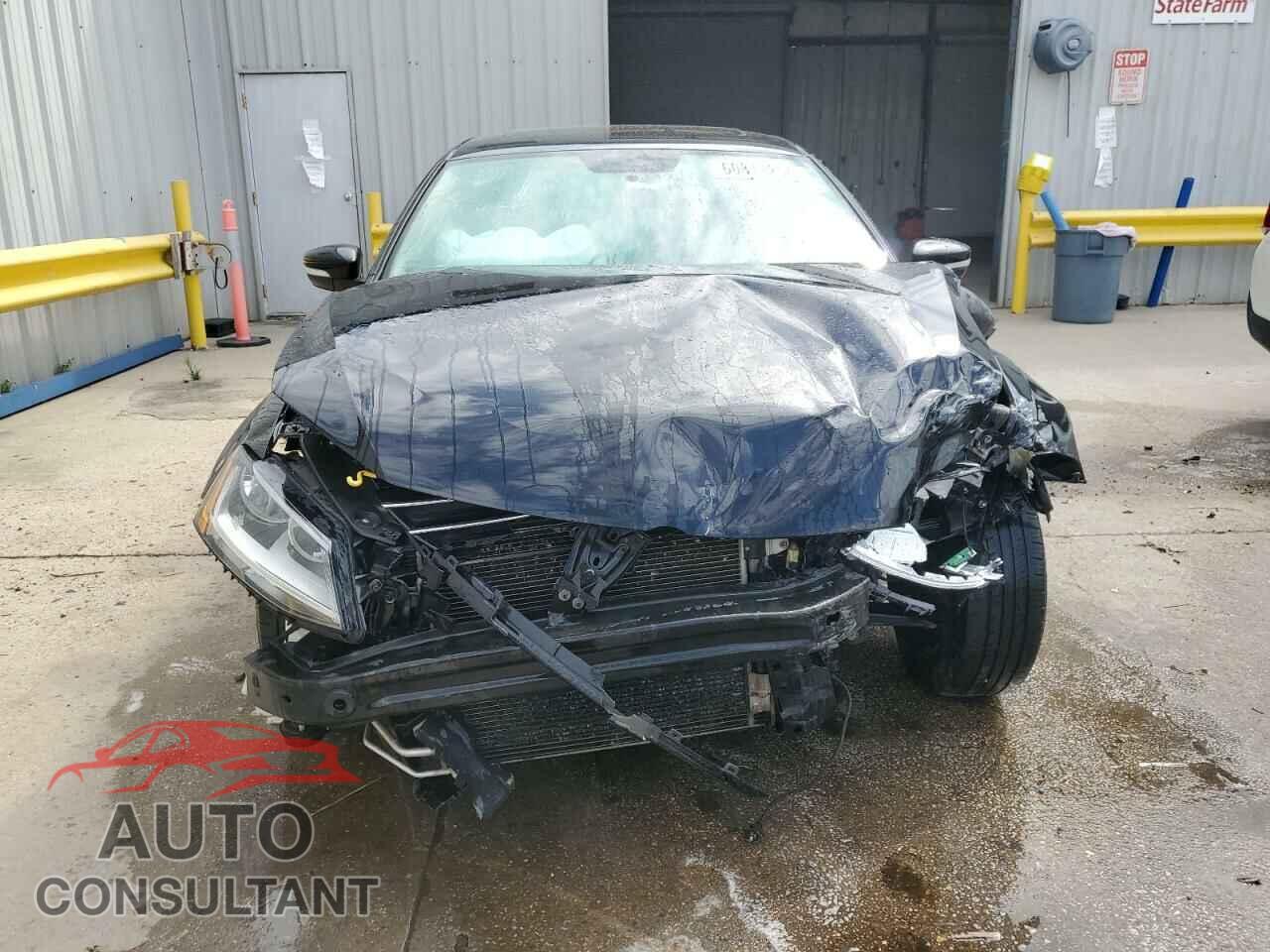 VOLKSWAGEN JETTA 2017 - 3VWDB7AJ0HM305029