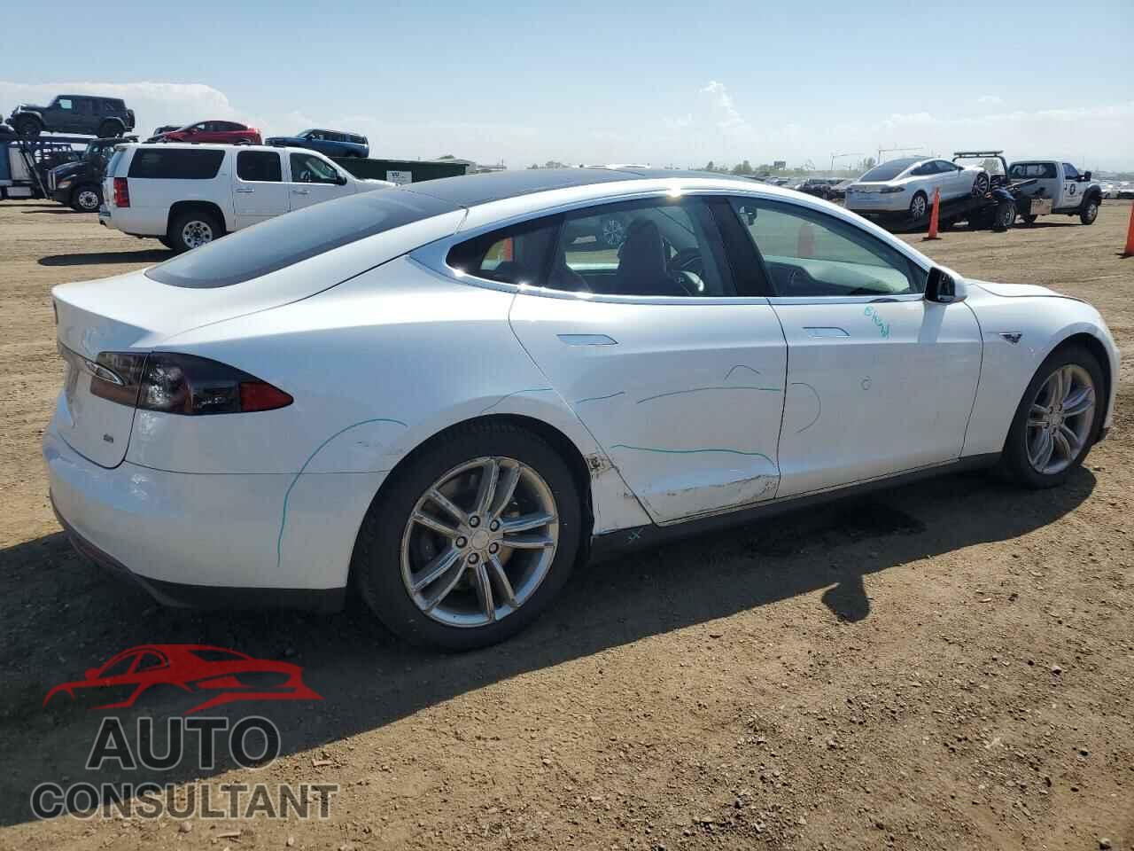 TESLA MODEL S 2013 - 5YJSA1DN0DFP08094