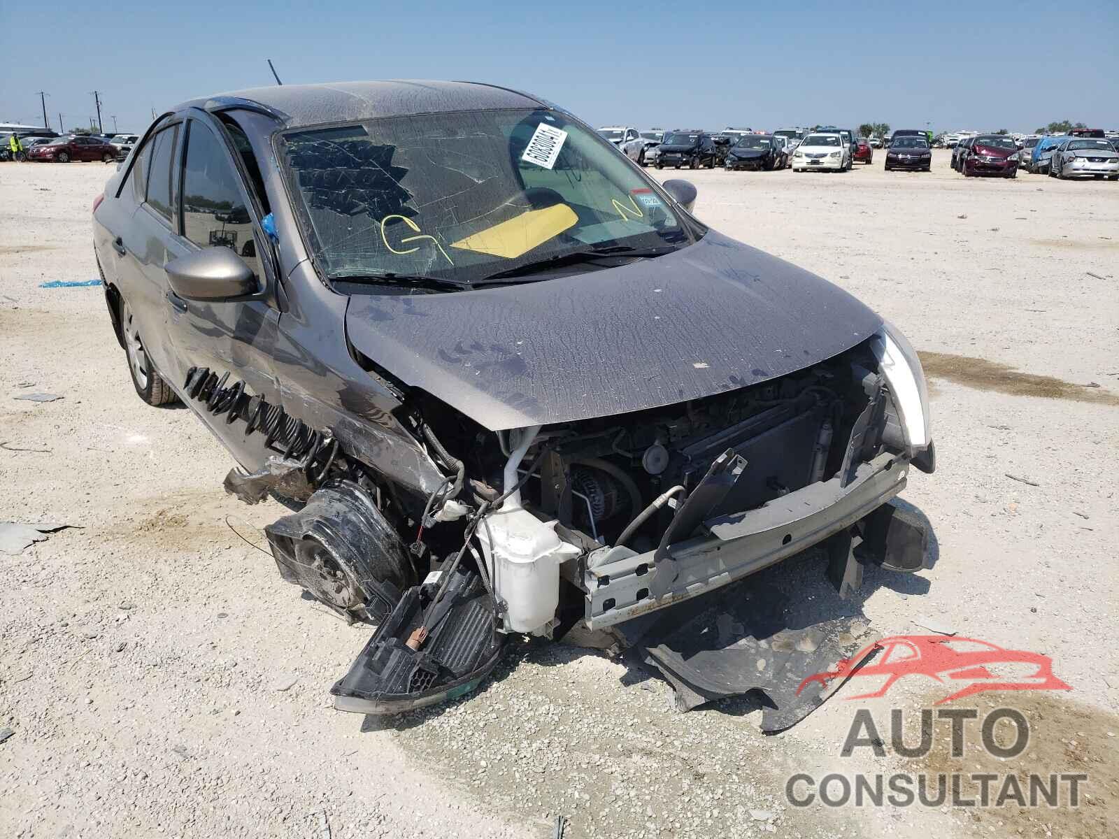 NISSAN VERSA 2017 - 3N1CN7AP5HL861209
