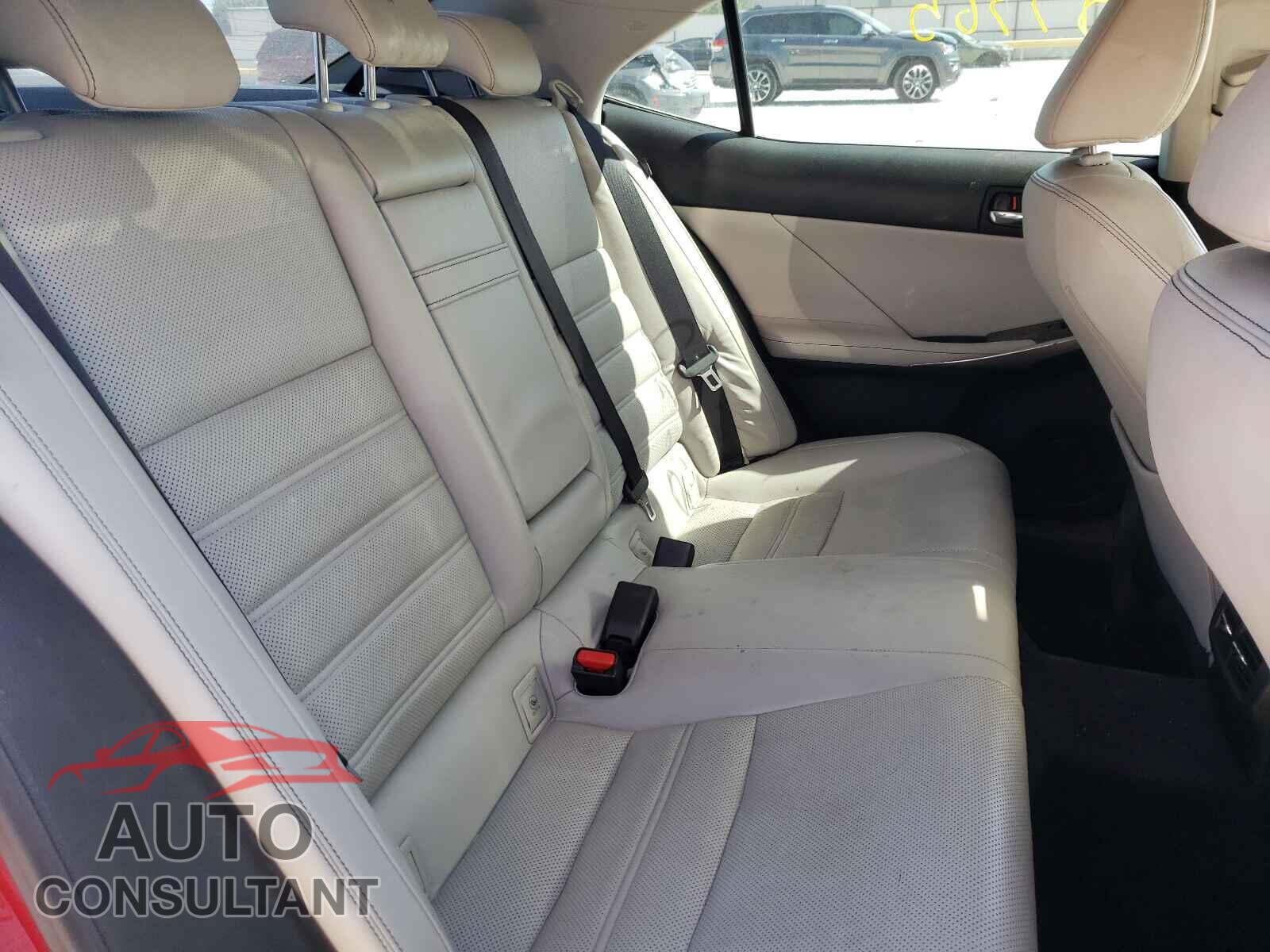 LEXUS IS 2014 - JTHBF1D29E5001469