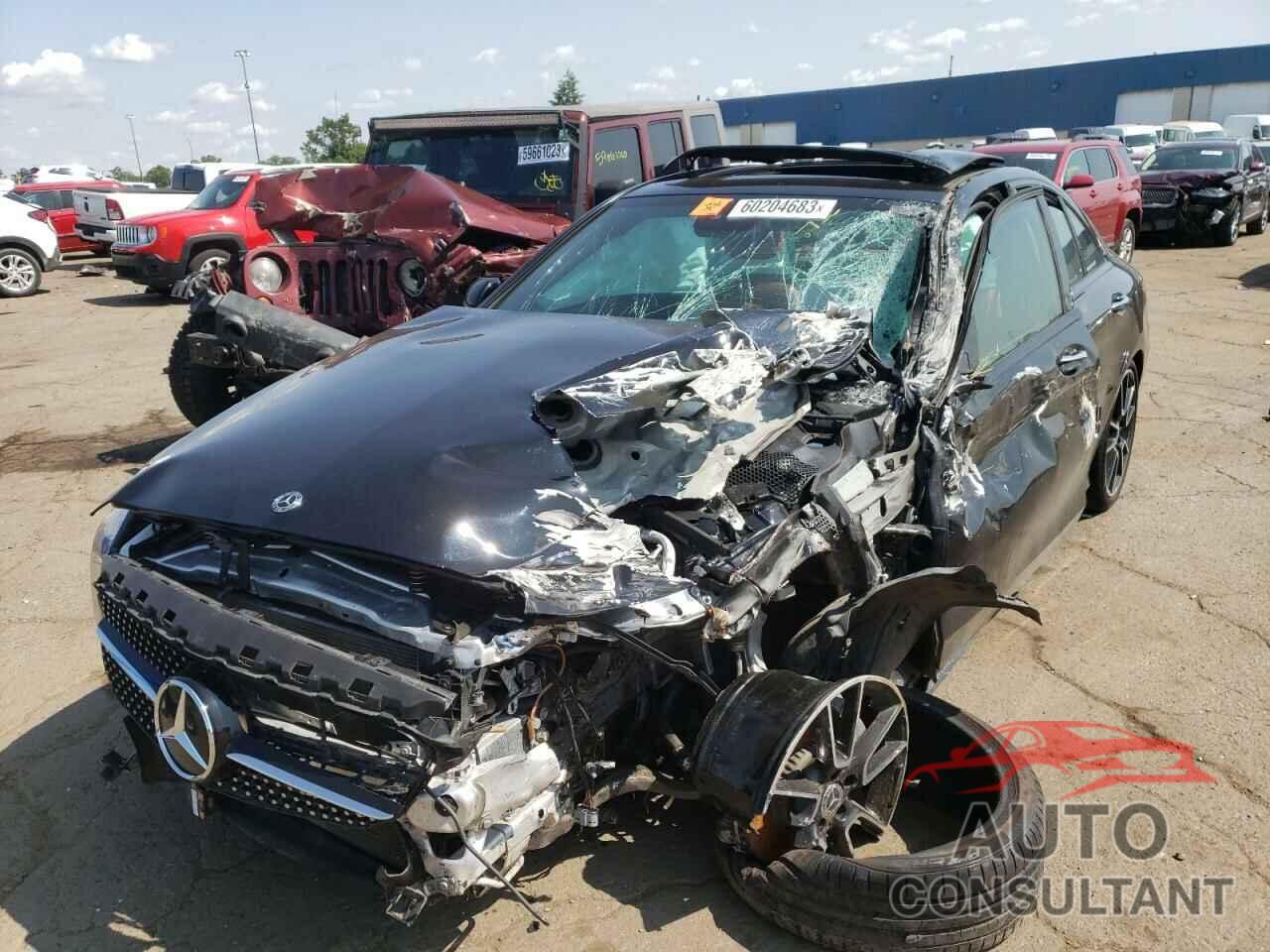 MERCEDES-BENZ C-CLASS 2019 - 55SWF8EB2KU305326