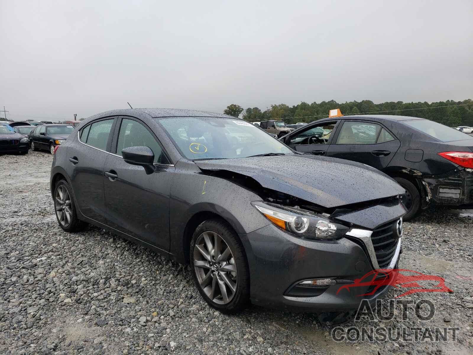 MAZDA 3 2018 - 3MZBN1L36JM266785