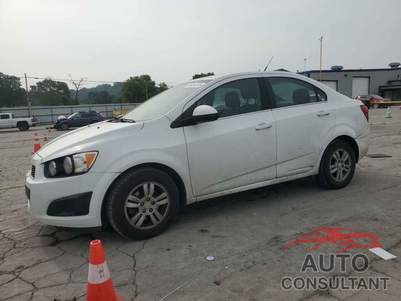 CHEVROLET SONIC 2014 - 1G1JC5SH5E4174747