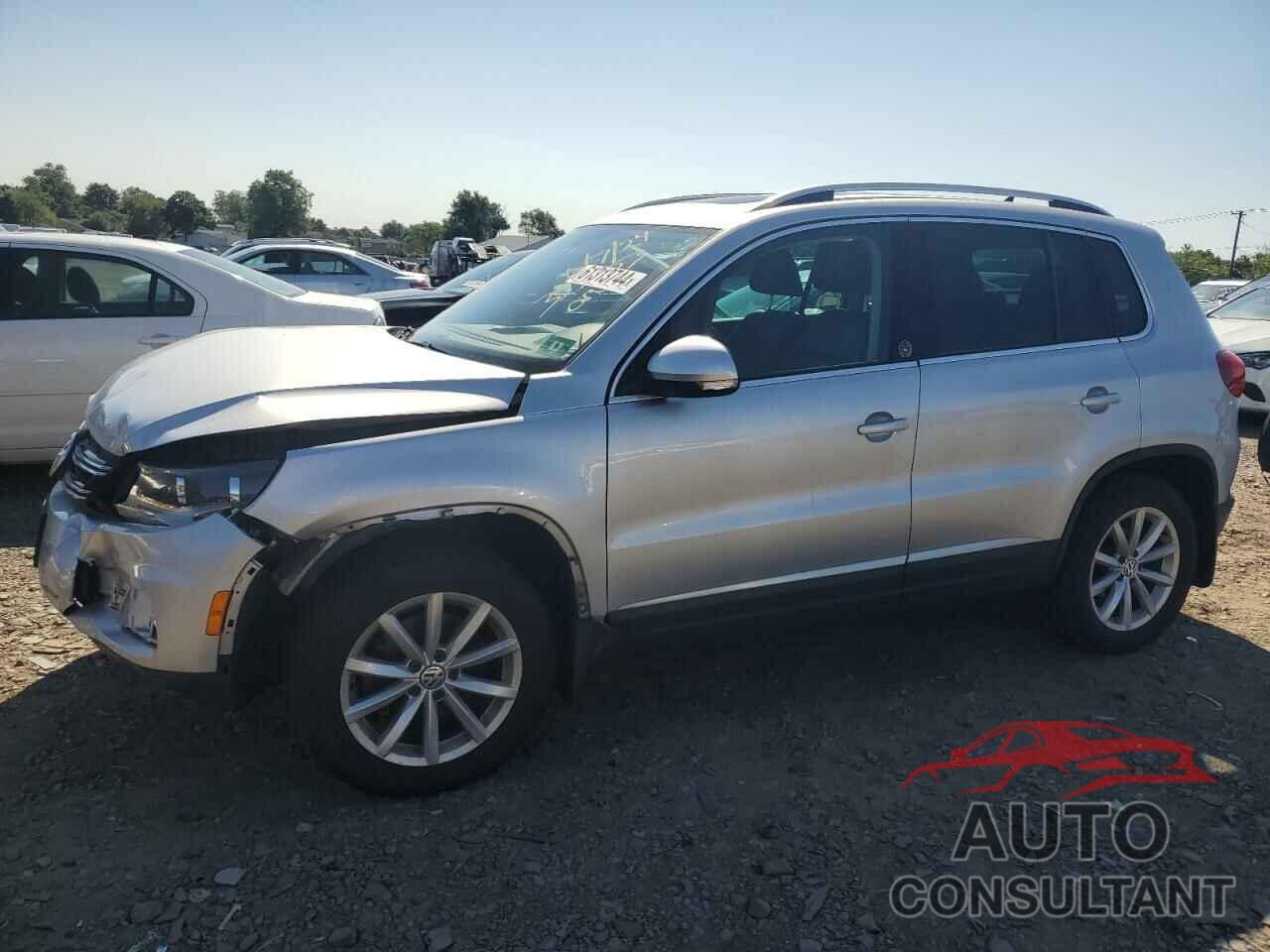 VOLKSWAGEN TIGUAN 2017 - WVGSV7AX0HW500839