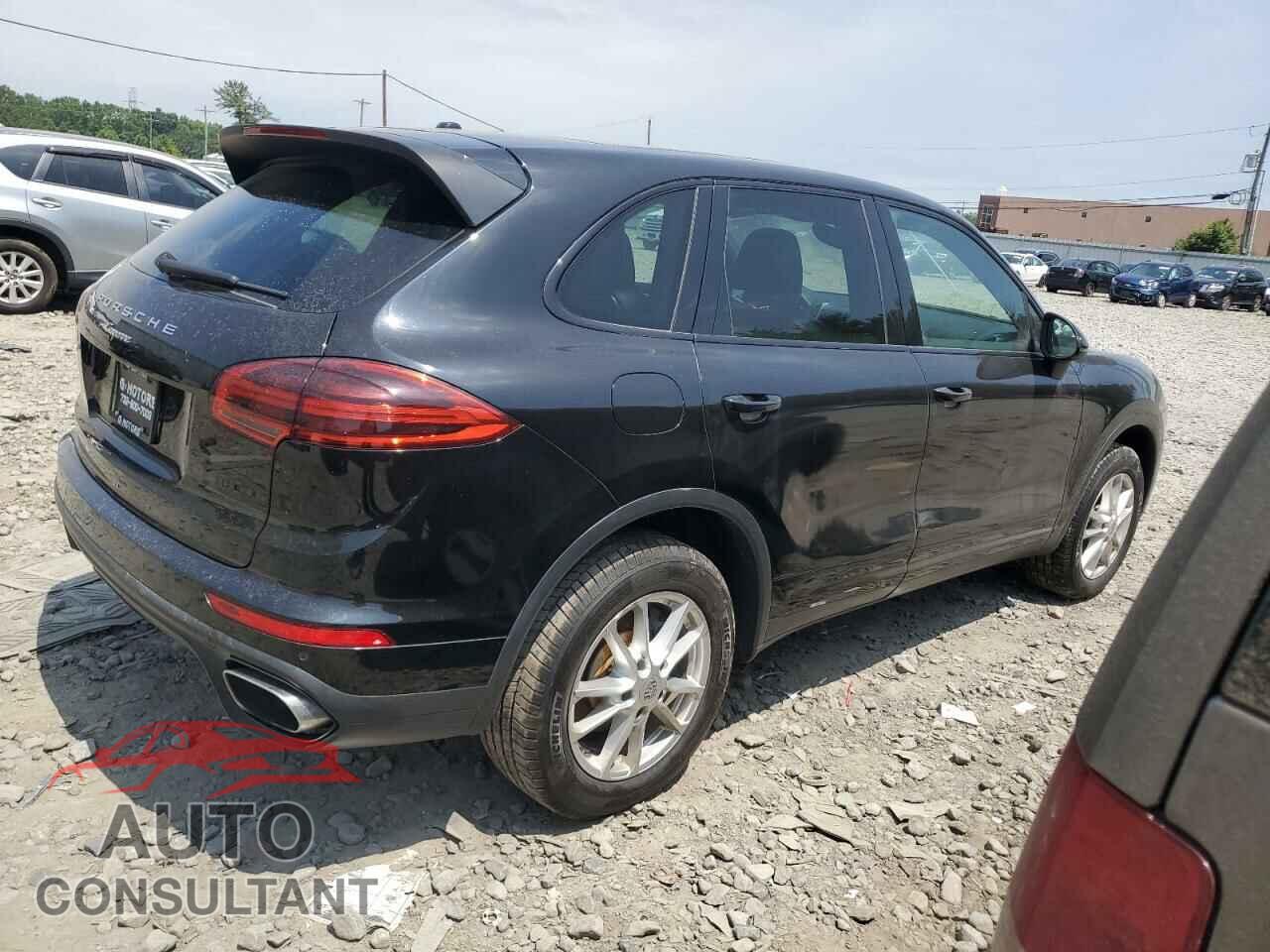 PORSCHE CAYENNE 2016 - WP1AA2A26GKA10672