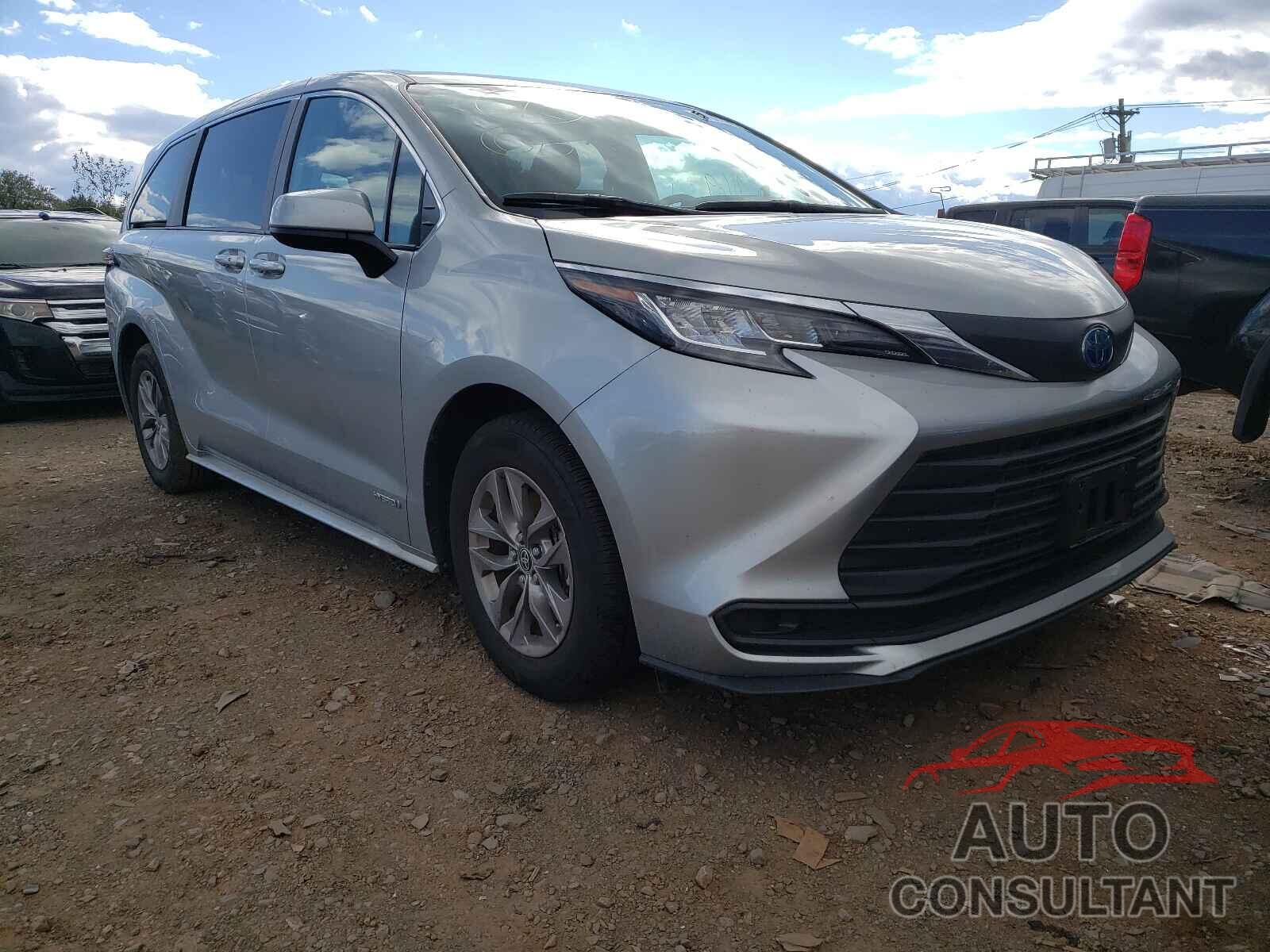 TOYOTA SIENNA 2021 - 5TDKRKEC7MS023906