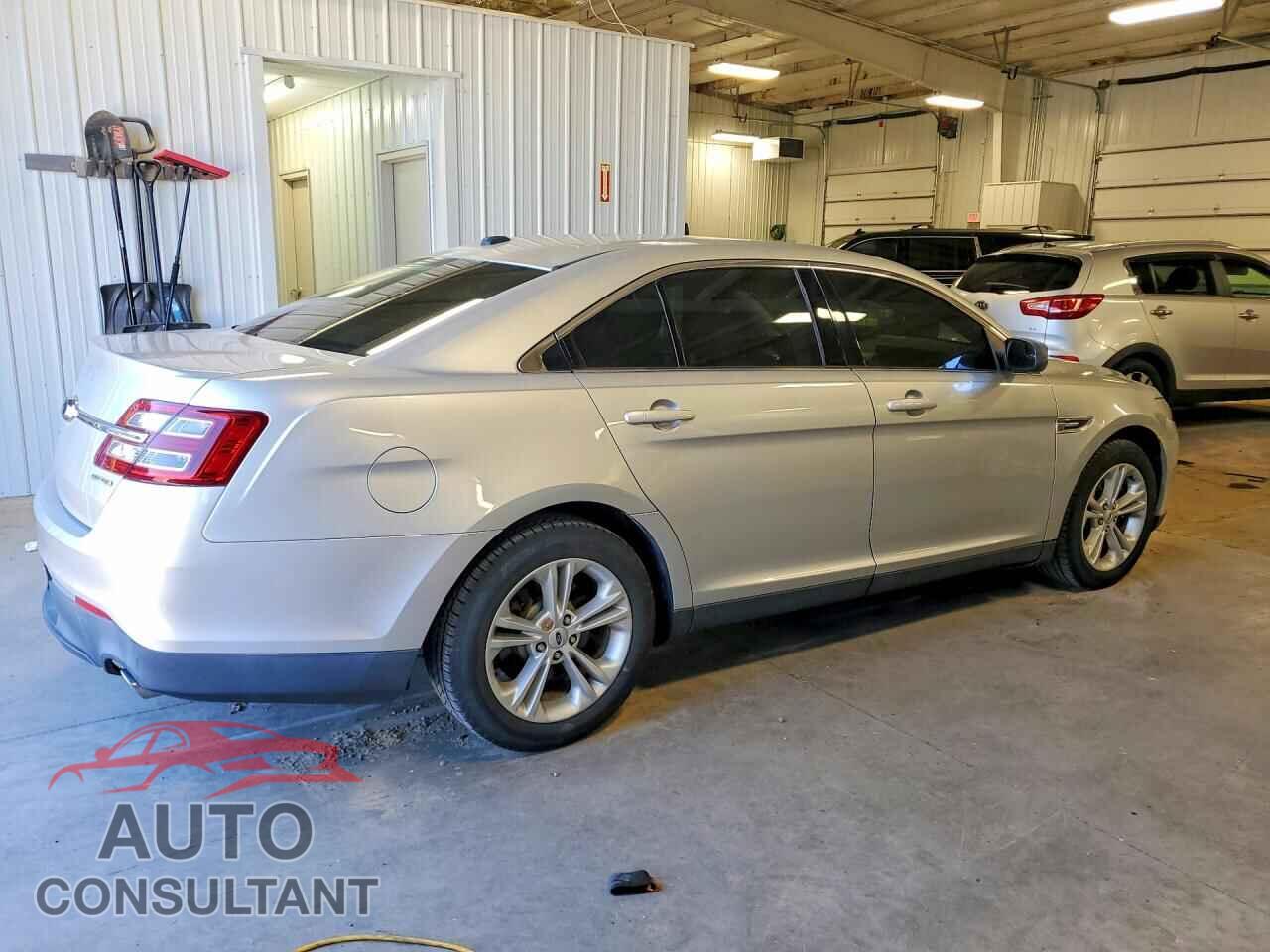 FORD TAURUS 2015 - 1FAHP2D87FG133421