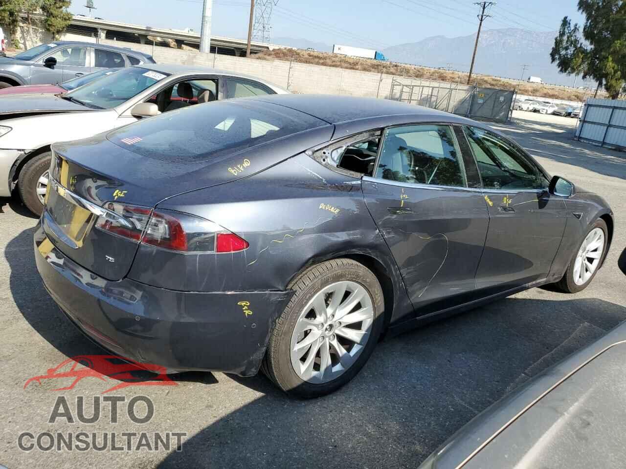 TESLA MODEL S 2017 - 5YJSA1E11HF199151