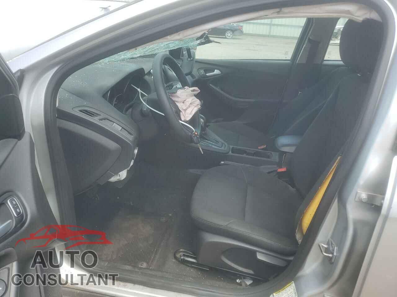 FORD FOCUS 2017 - 1FADP3H25HL212686