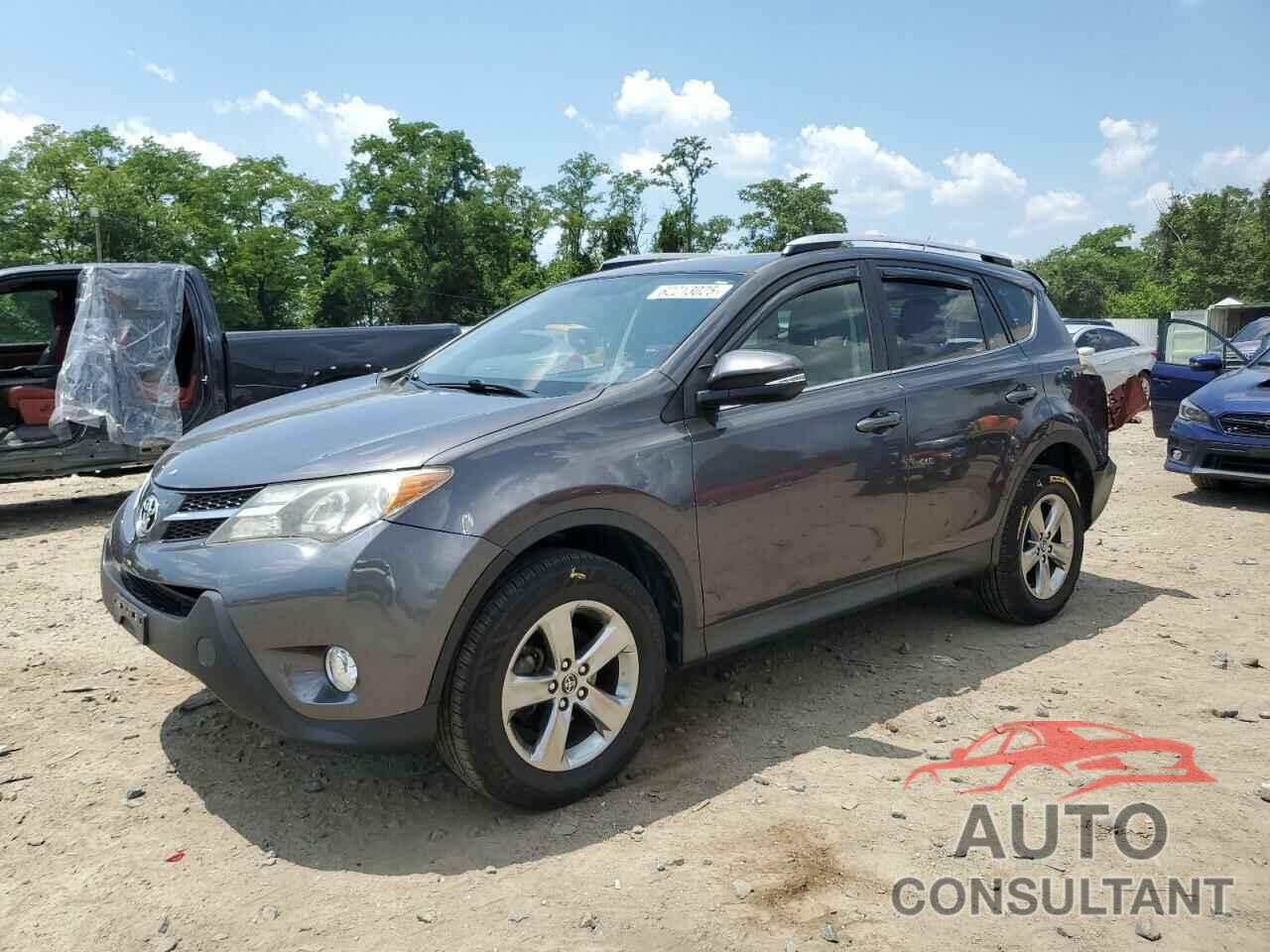 TOYOTA RAV4 2015 - JTMRFREV1FJ028584