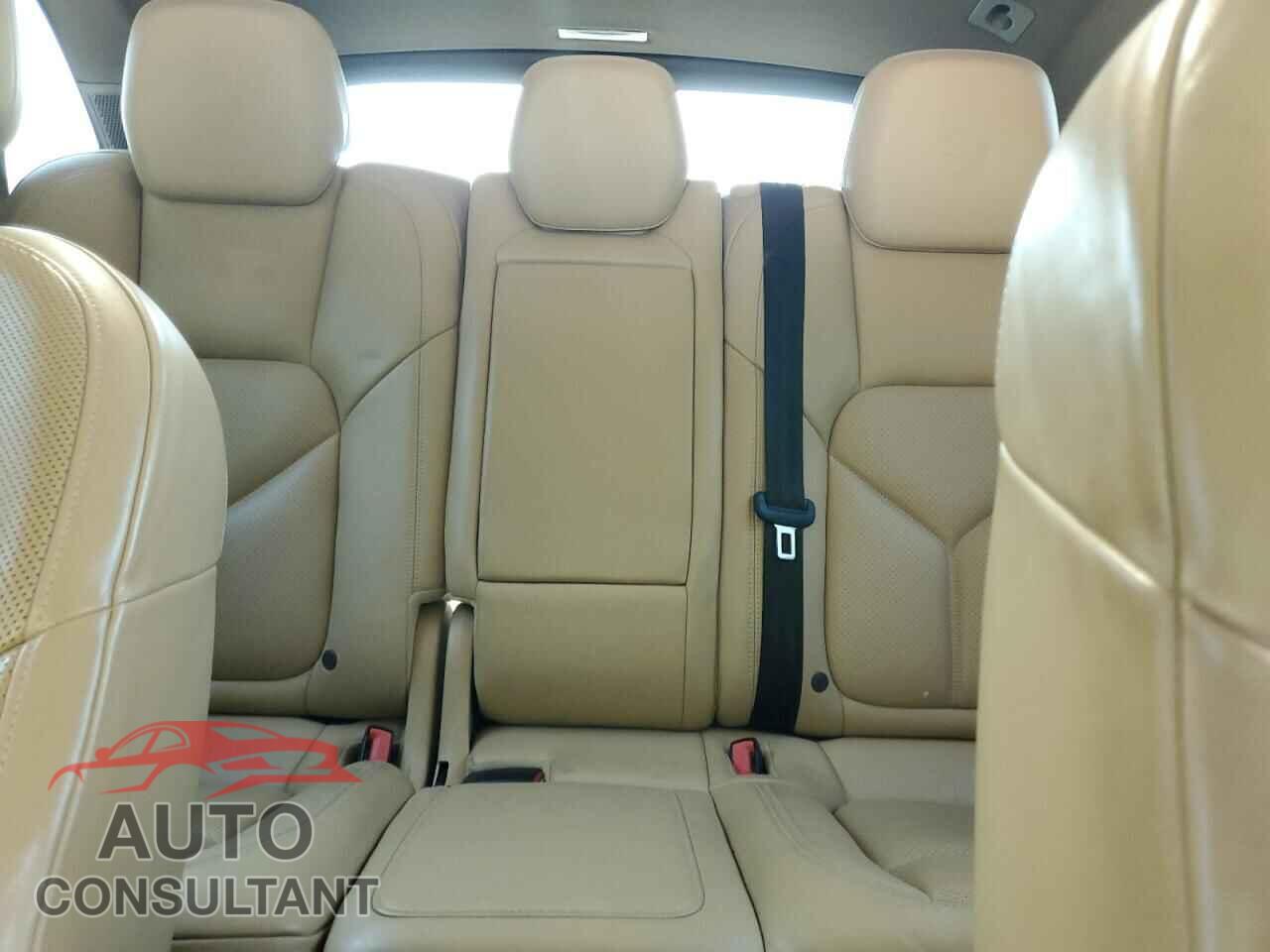 PORSCHE CAYENNE 2017 - WP1AA2A29HKA86890