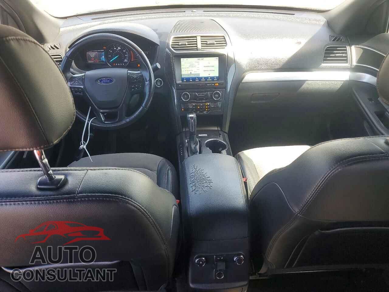 FORD EXPLORER 2017 - 1FM5K7D86HGD04084