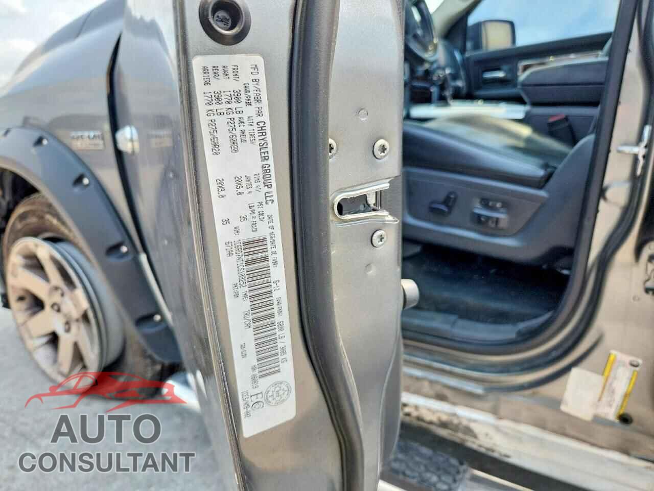 DODGE RAM 1500 2012 - 1C6RD7NT1CS109252