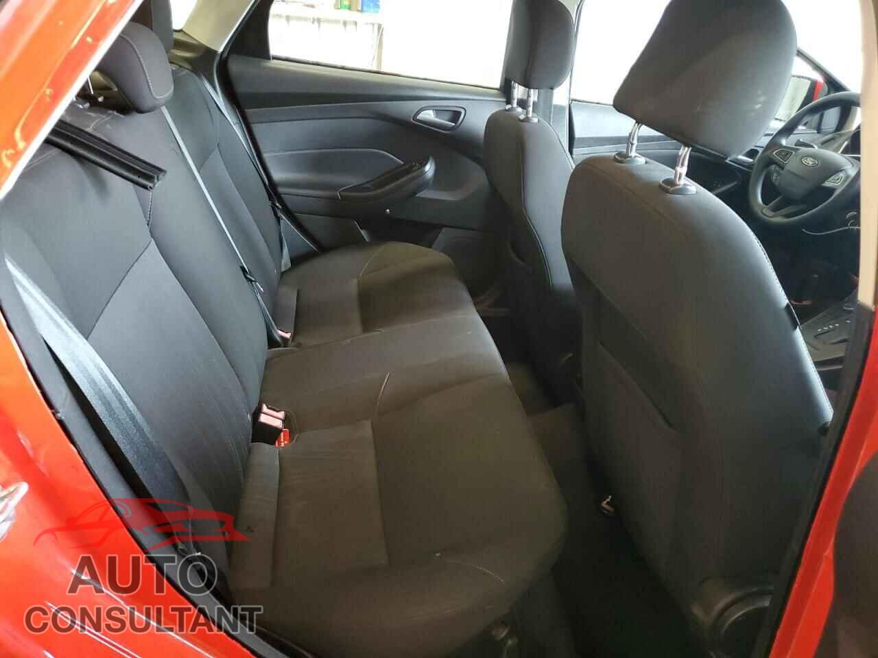 FORD FOCUS 2015 - 1FADP3F2XFL378993