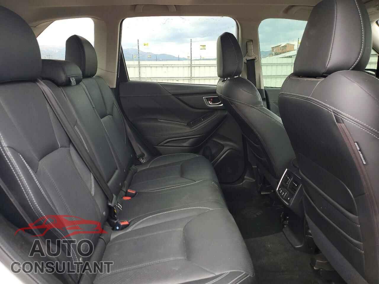 SUBARU FORESTER 2019 - JF2SKAWC4KH512666
