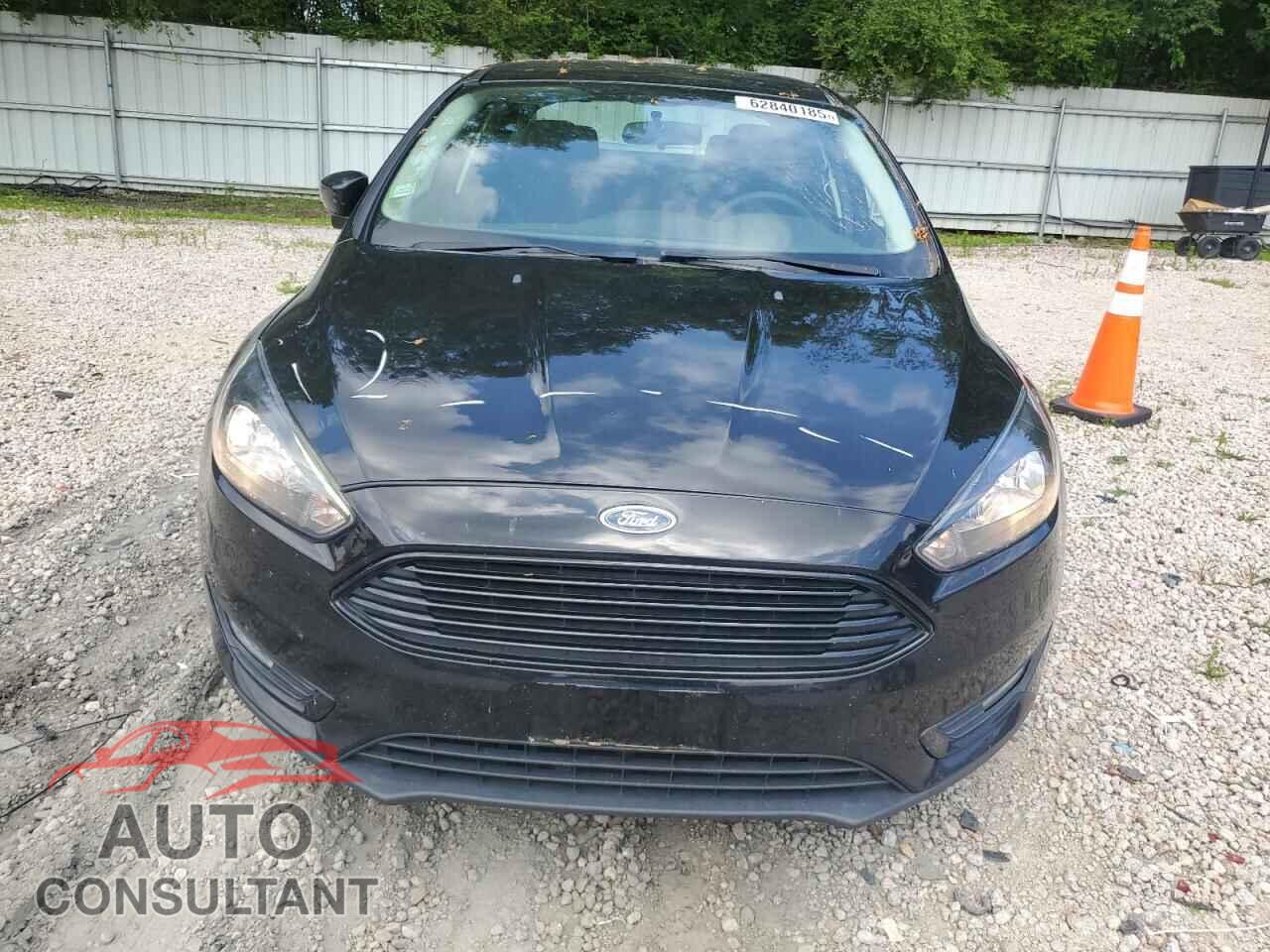 FORD FOCUS 2017 - 1FADP3FE8HL271017