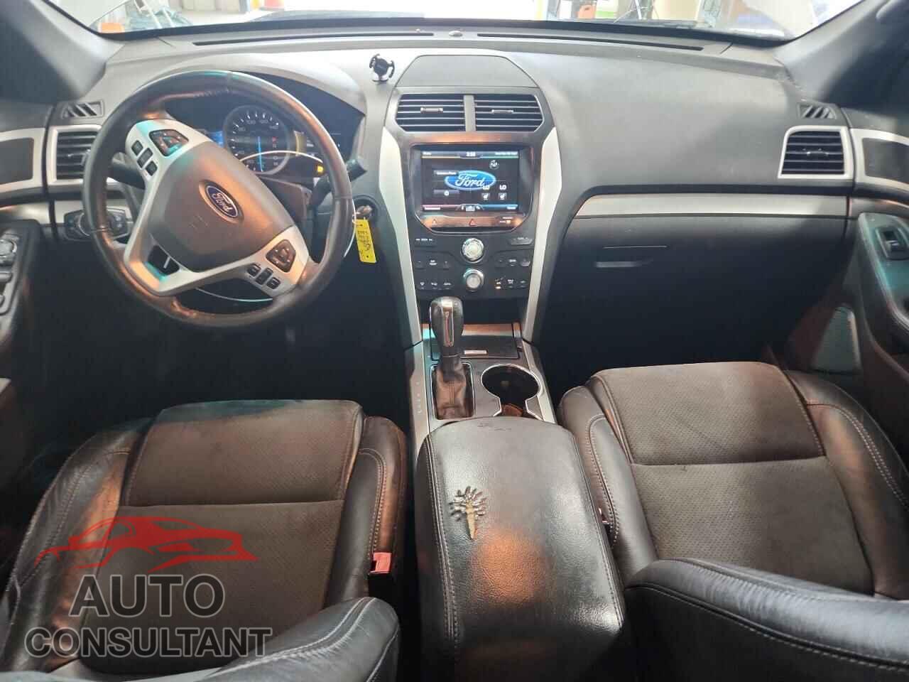 FORD EXPLORER 2015 - 1FM5K7D88FGA96223