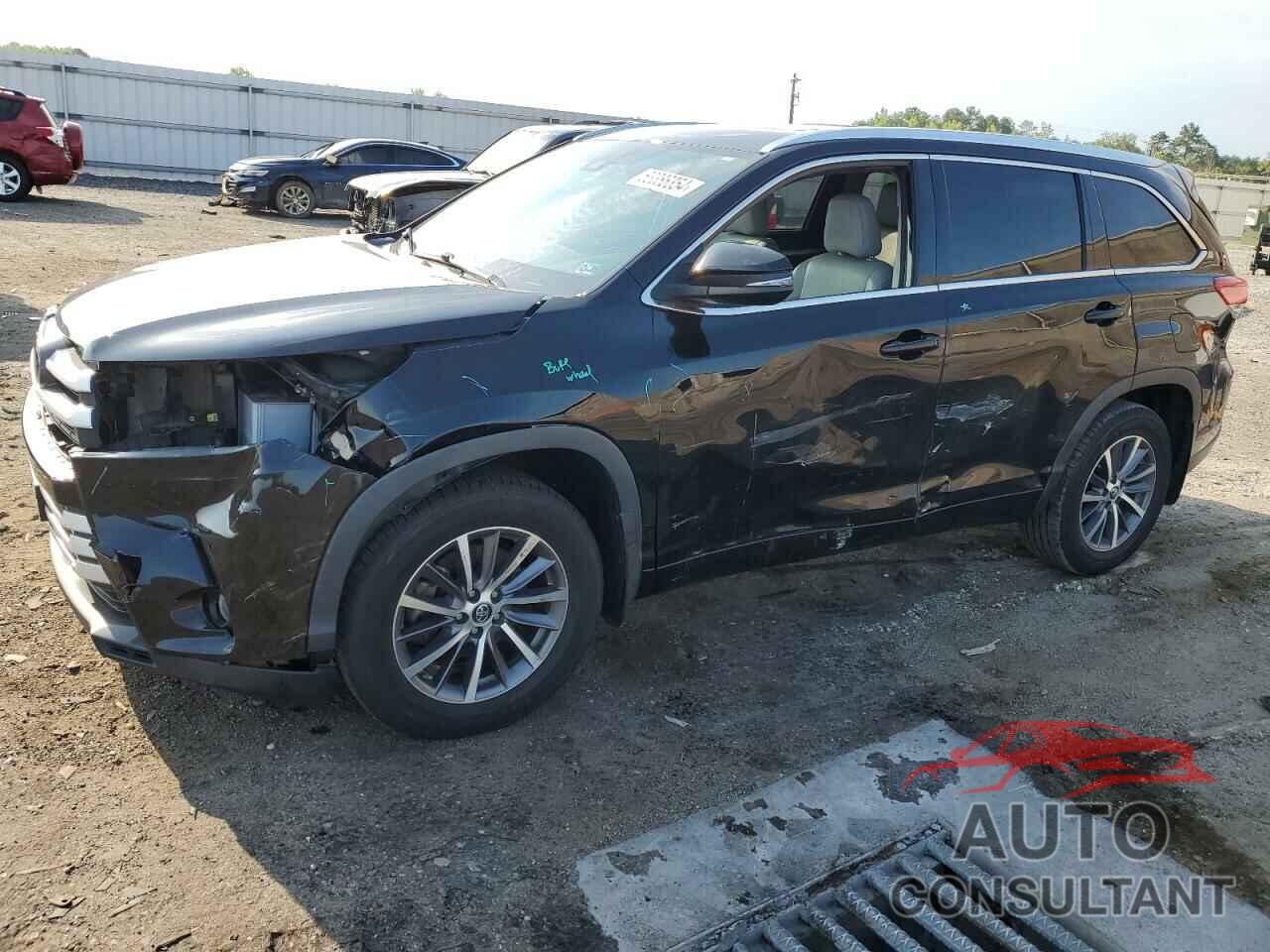 TOYOTA HIGHLANDER 2018 - 5TDJZRFH4JS558587