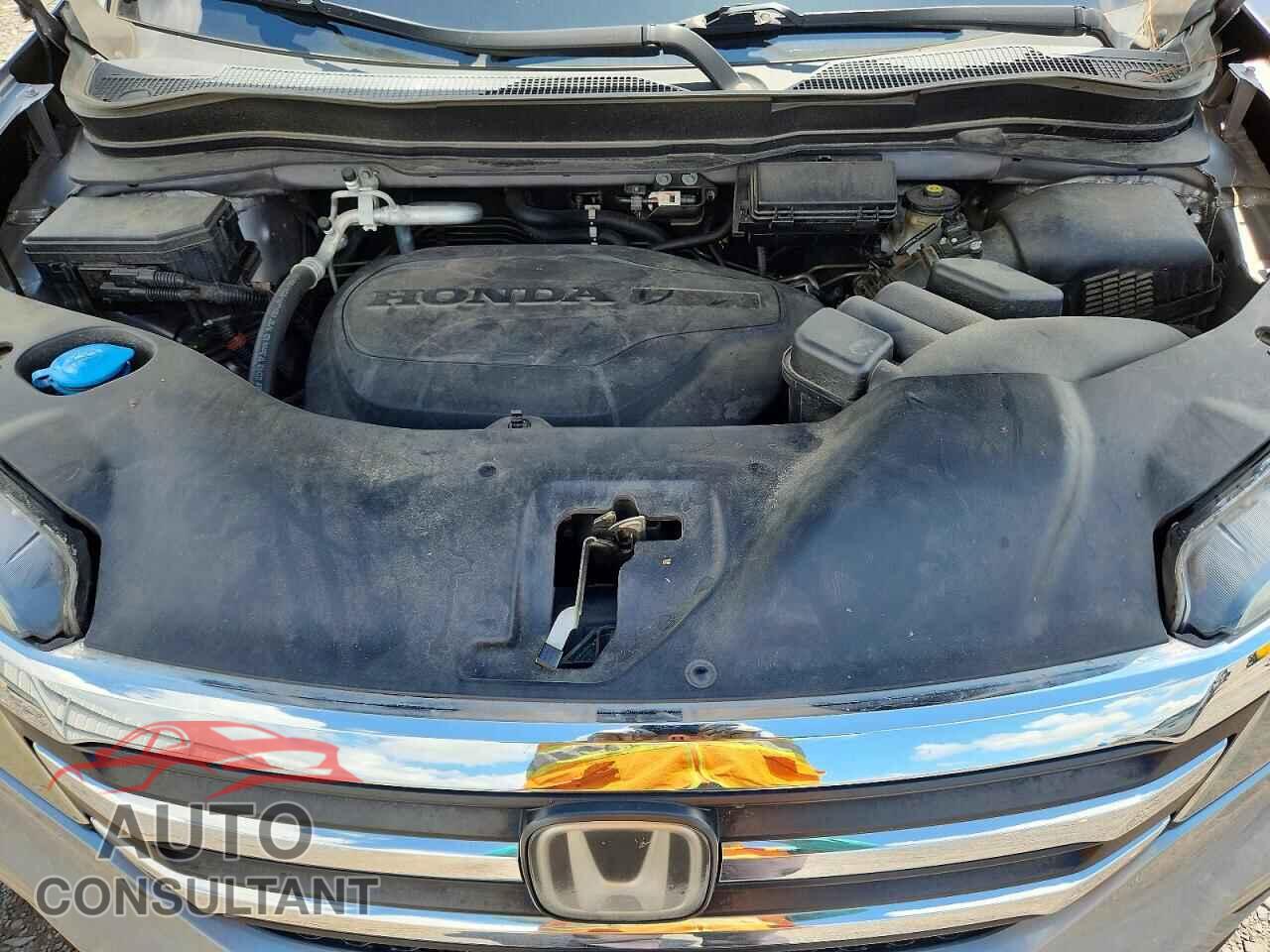 HONDA PILOT 2017 - 5FNYF5H66HB044735