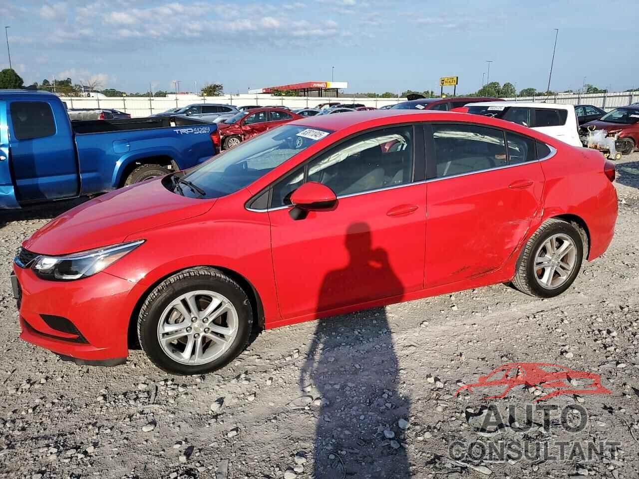 CHEVROLET CRUZE 2018 - 1G1BE5SM2J7193132