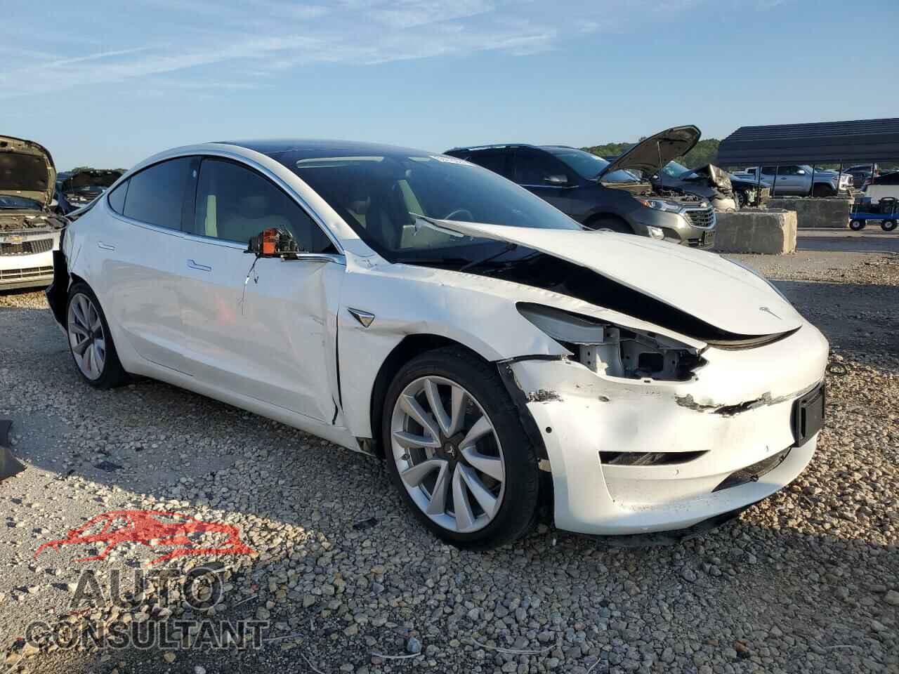 TESLA MODEL 3 2020 - 5YJ3E1EC3LF586903