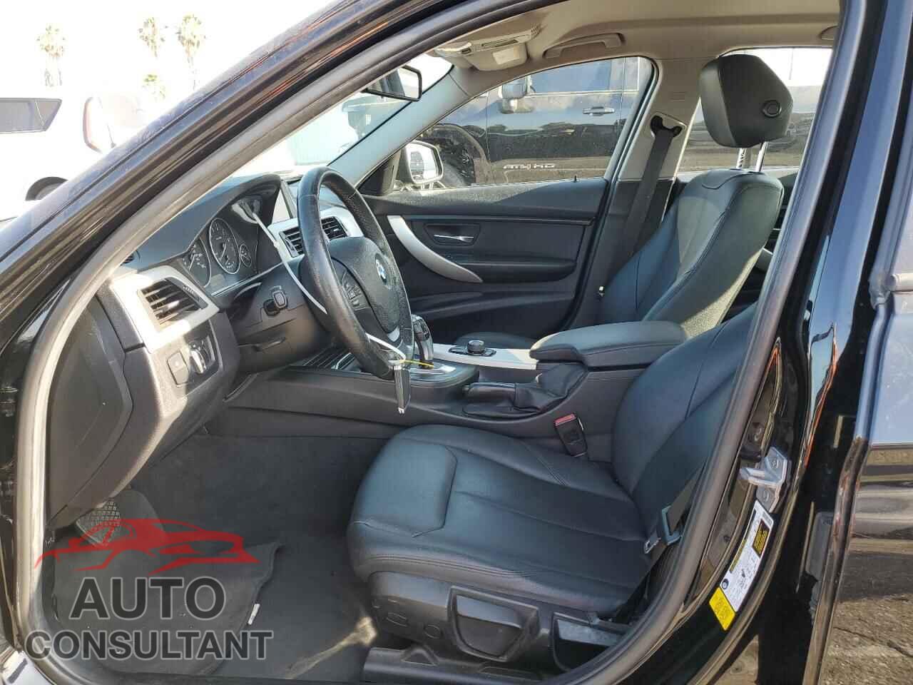 BMW 3 SERIES 2017 - WBA8A9C56HK619582
