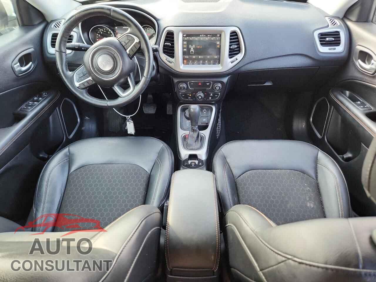 JEEP COMPASS 2017 - 3C4NJDBB7HT688733
