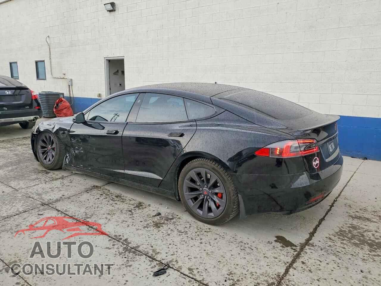 TESLA MODEL S 2019 - 5YJSA1E44KF330414