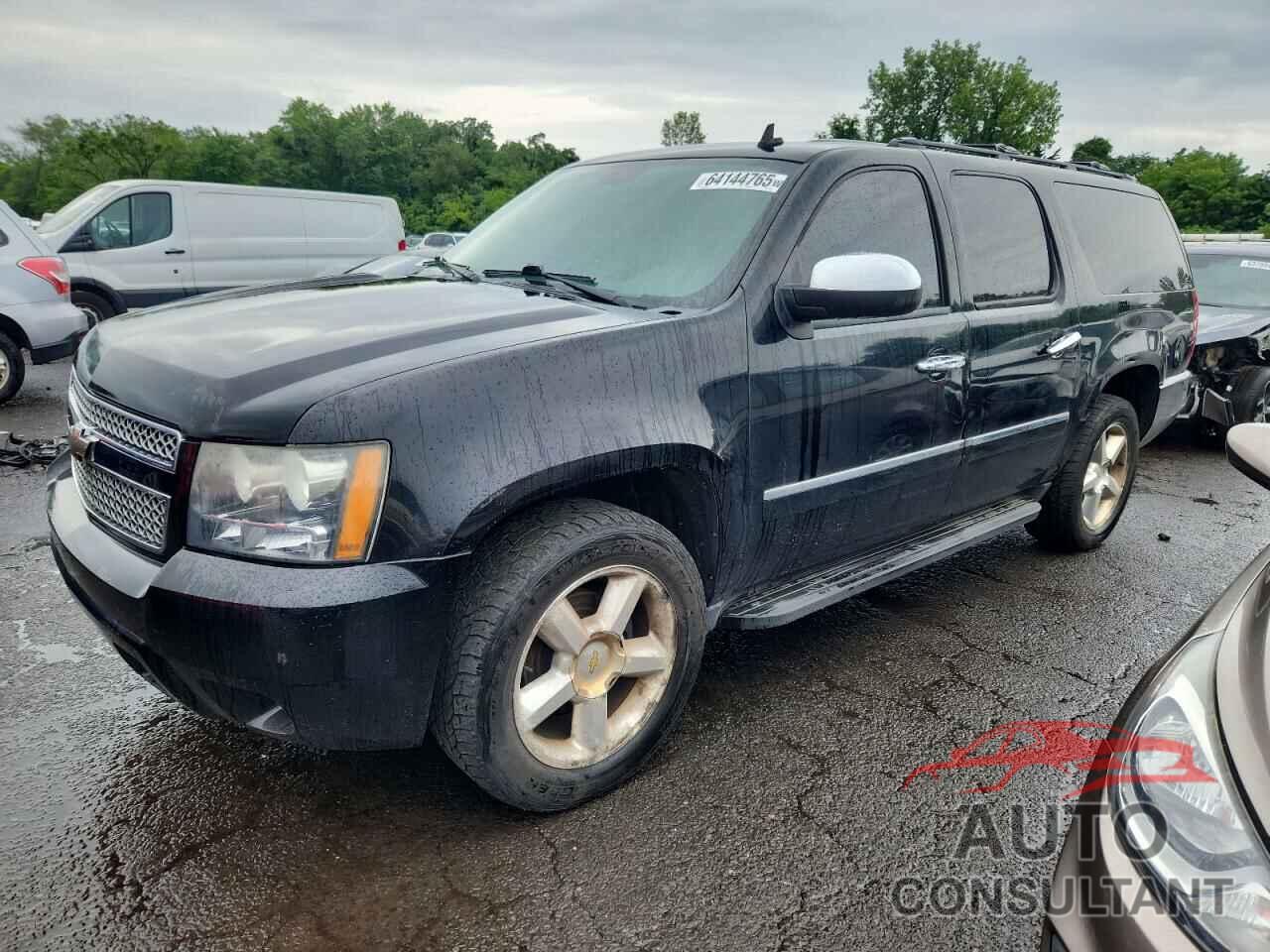 CHEVROLET SUBURBAN 2010 - 1GNUKKE37AR245330