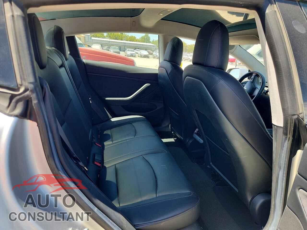 TESLA MODEL 3 2017 - 5YJ3E1EA0HF001829