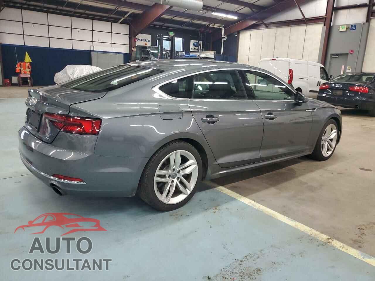 AUDI A5 2019 - WAUBNCF53KA068740