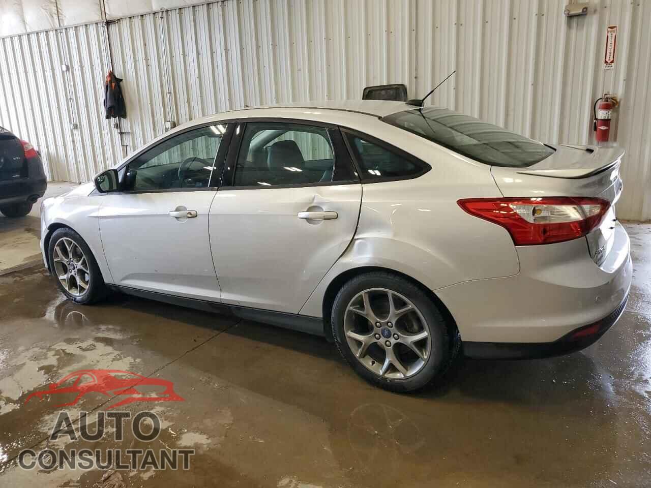 FORD FOCUS 2014 - 1FADP3F22EL209727