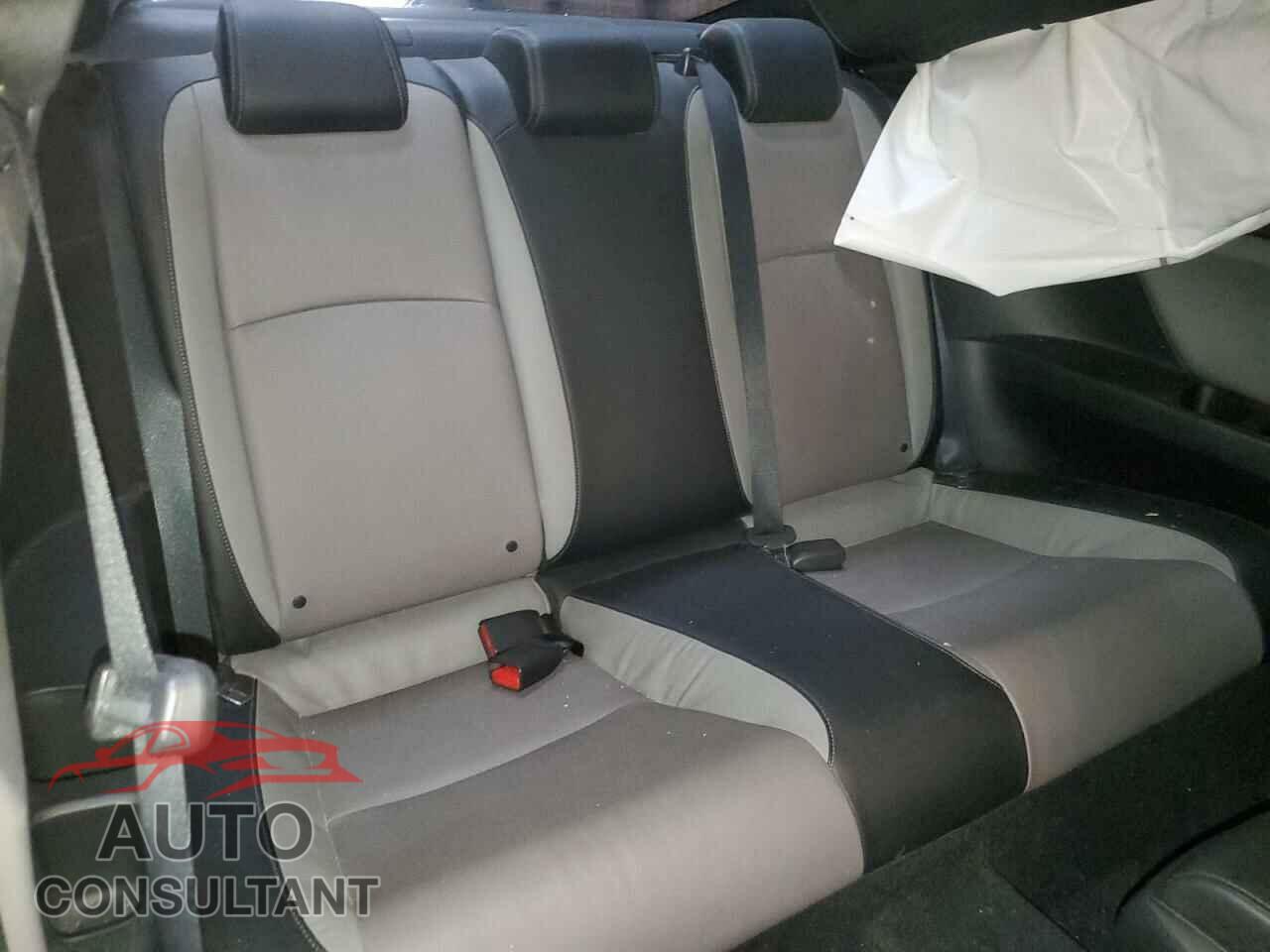 HONDA CIVIC 2018 - 2HGFC3B96JH450944