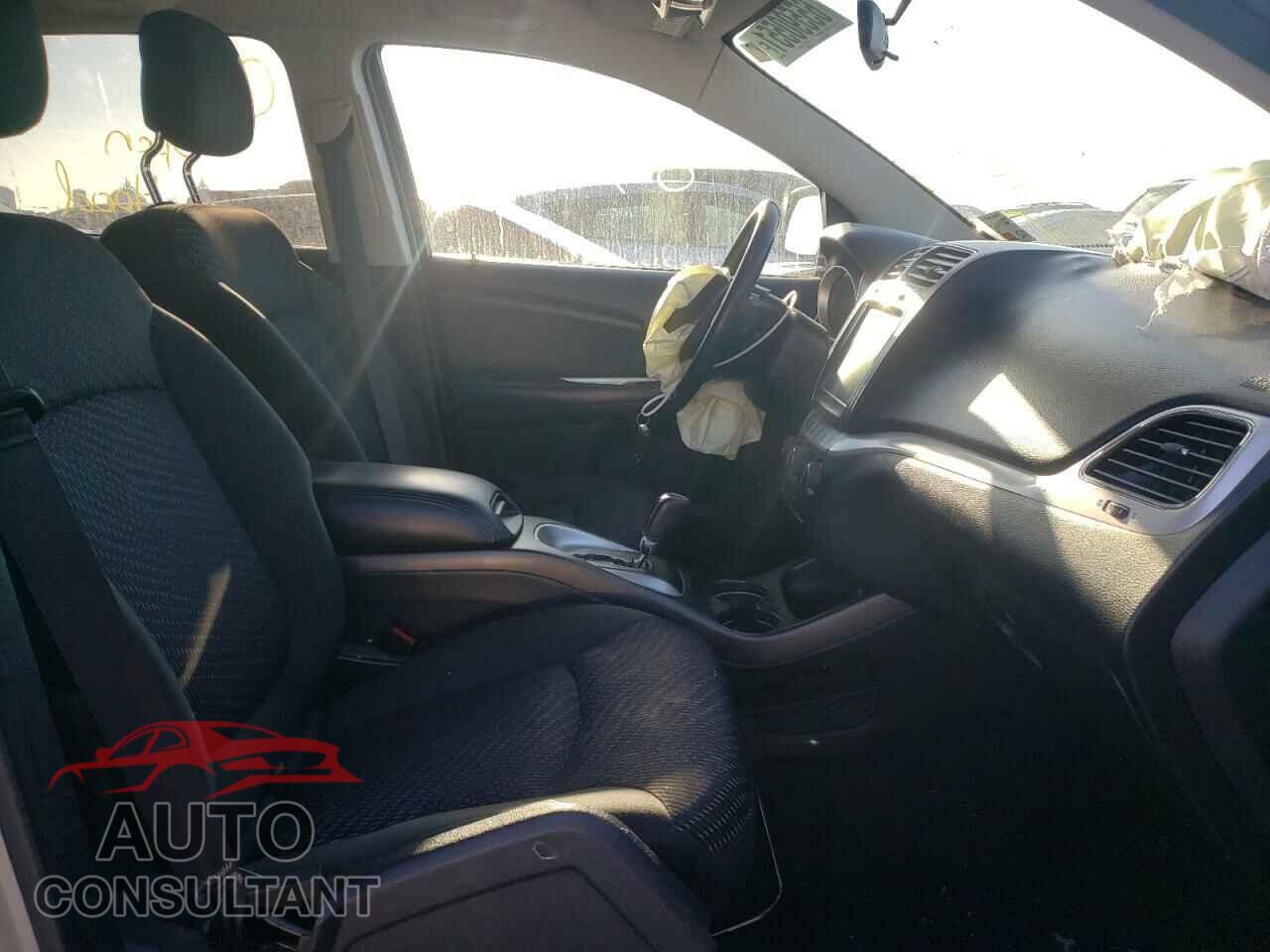 DODGE JOURNEY 2017 - 3C4PDCBB3HT612825