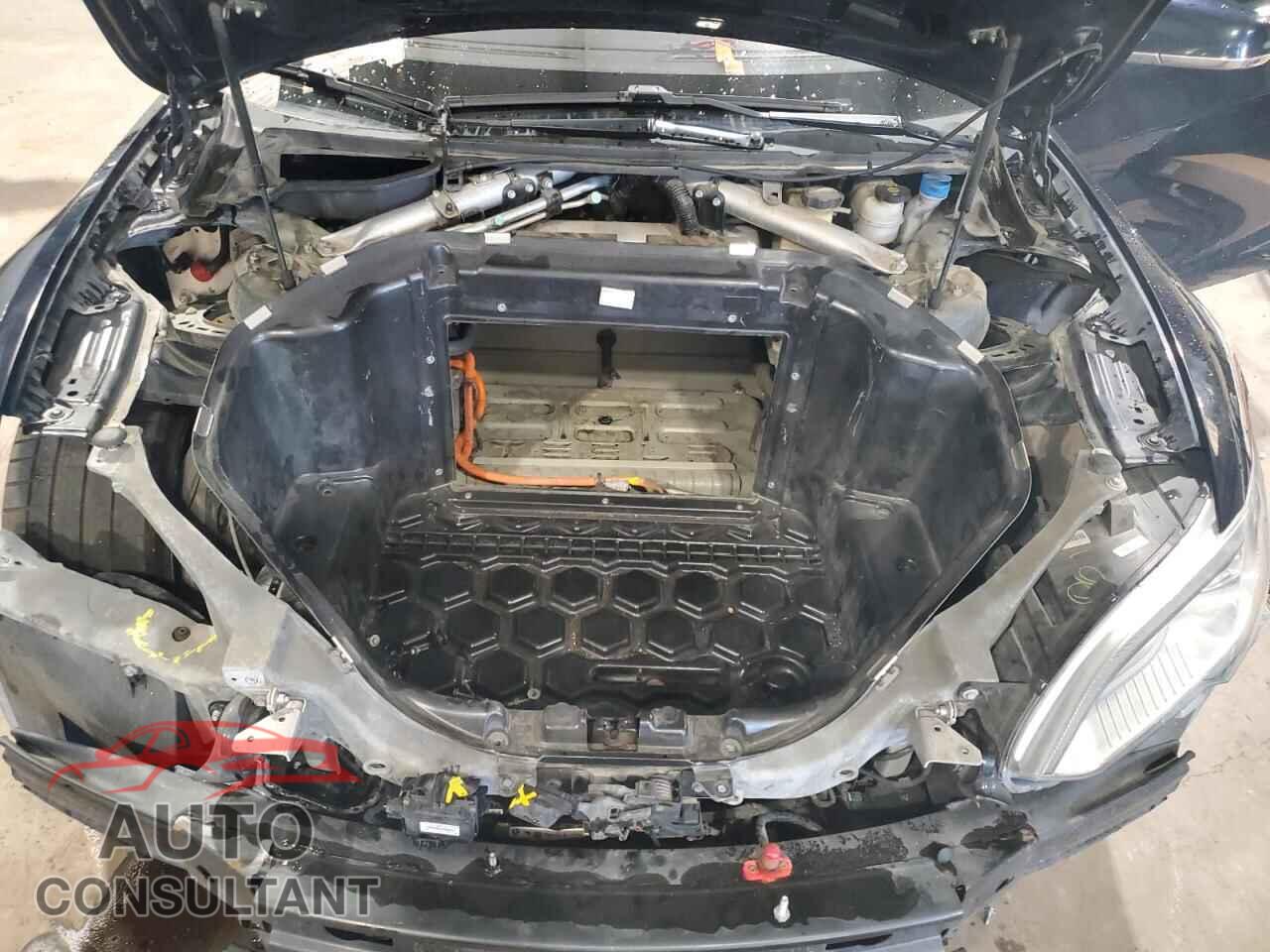 TESLA MODEL S 2013 - 5YJSA1CP7DFP17331