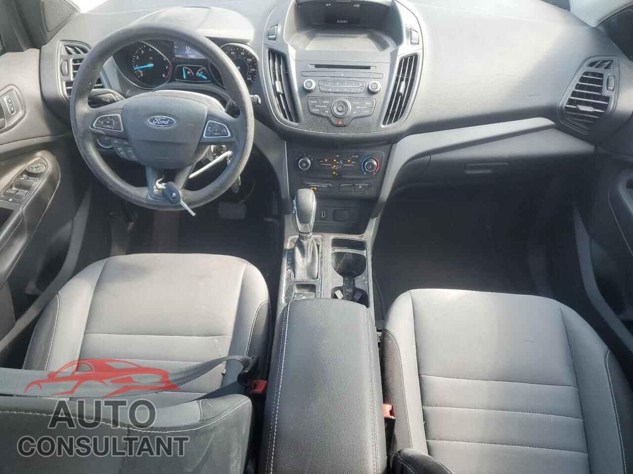 FORD ESCAPE 2017 - 1FMCU0F70HUC45287