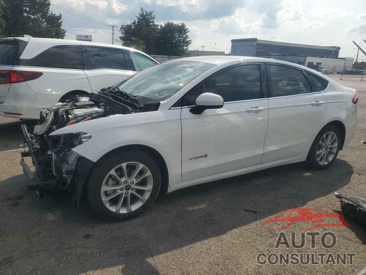 FORD FUSION 2019 - 3FA6P0LU8KR142965