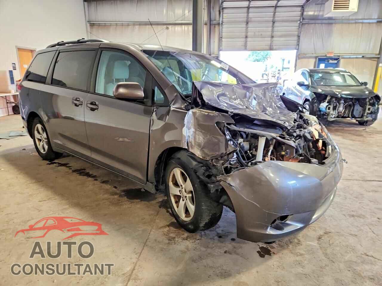 TOYOTA SIENNA 2013 - 5TDKK3DC8DS376568