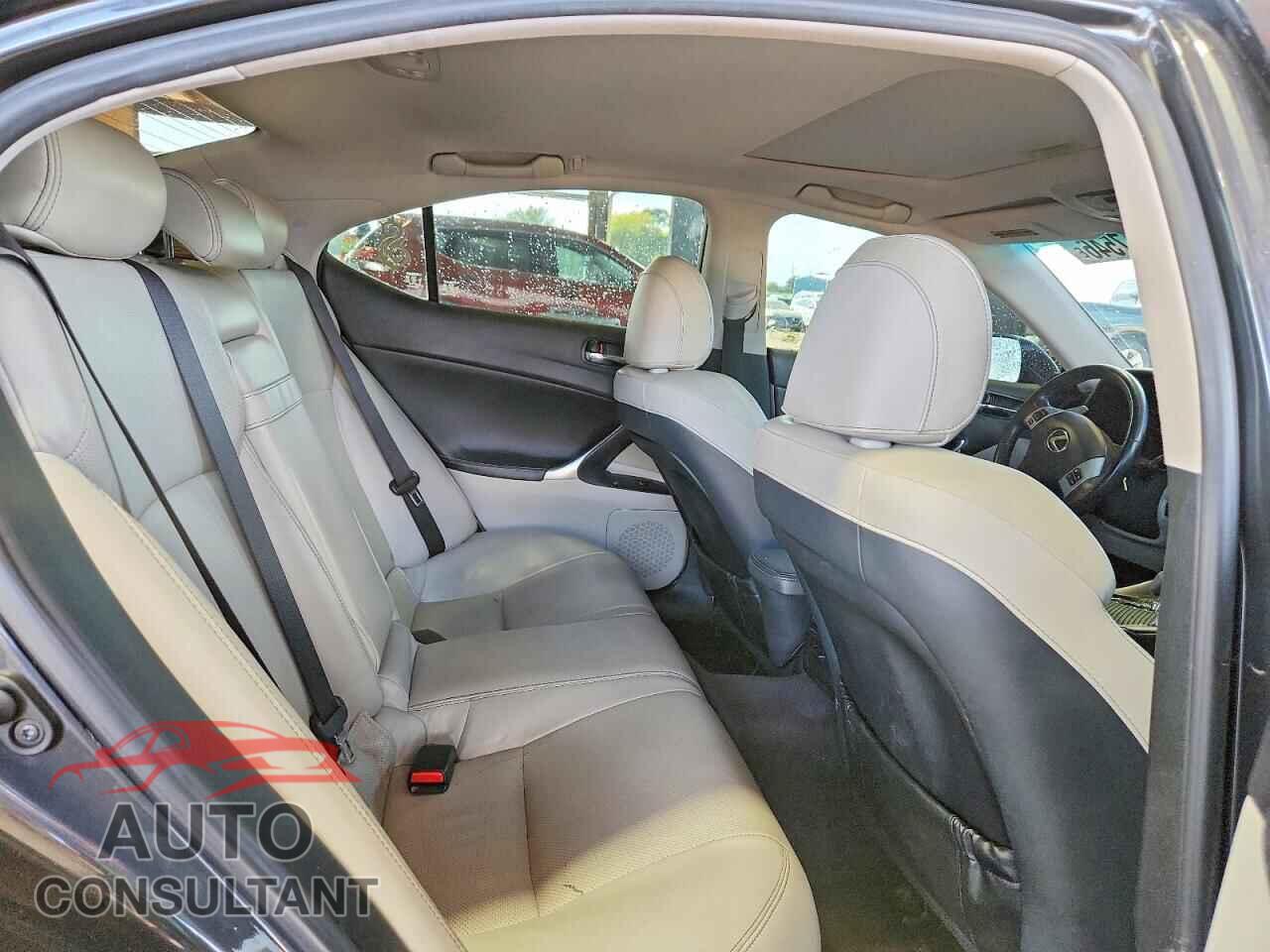 LEXUS IS 2011 - JTHBE5C21B5025434